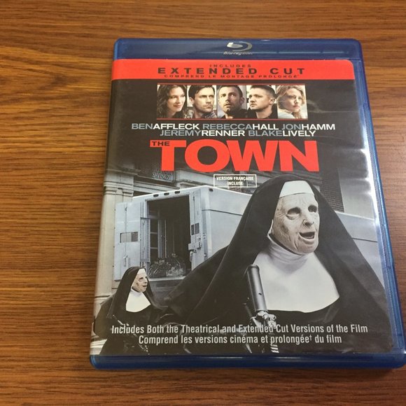 The Town (Blu-ray/DVD) - Picture 1 of 4